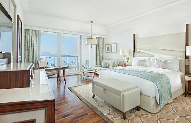 DXWAD01-deluxe-suite-bedroom-with-view